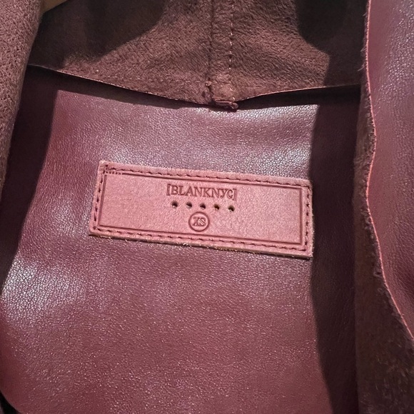 Blank NYC burgundy red Faux Leather Drape Front Jacket XS coquette K - Picture 7 of 9